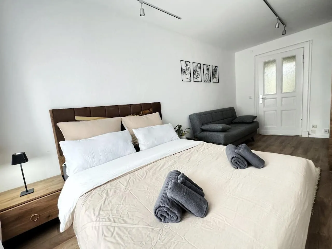 Holidayhome Apartments I Stylish Private Room In The Heart Of Berlin-Kreuzberg