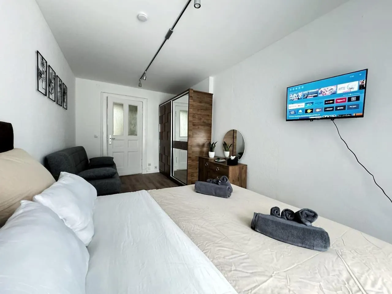 Holidayhome Apartments I Stylish Private Room In The Heart Of Berlin-Kreuzberg 0*, Berlin Deutschland