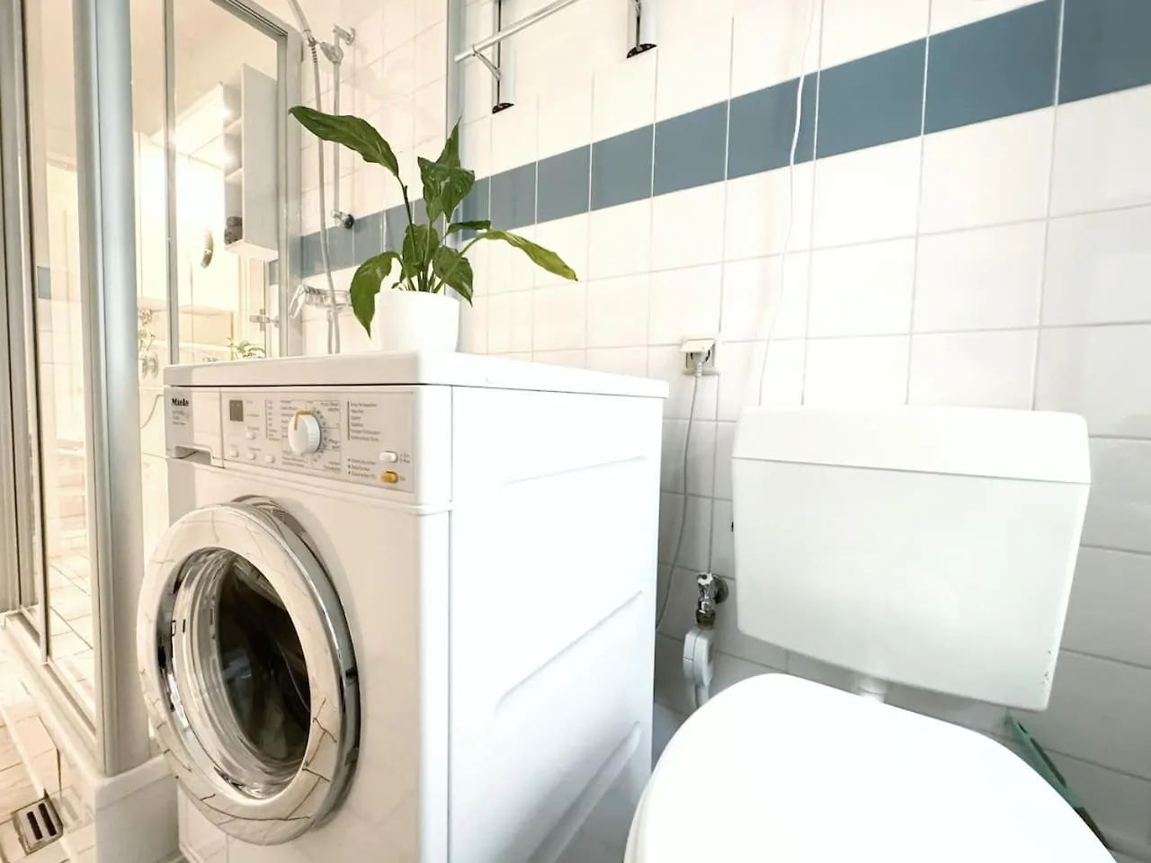 Holidayhome Apartments I Stylish Private Room In The Heart Of Berlin-Kreuzberg